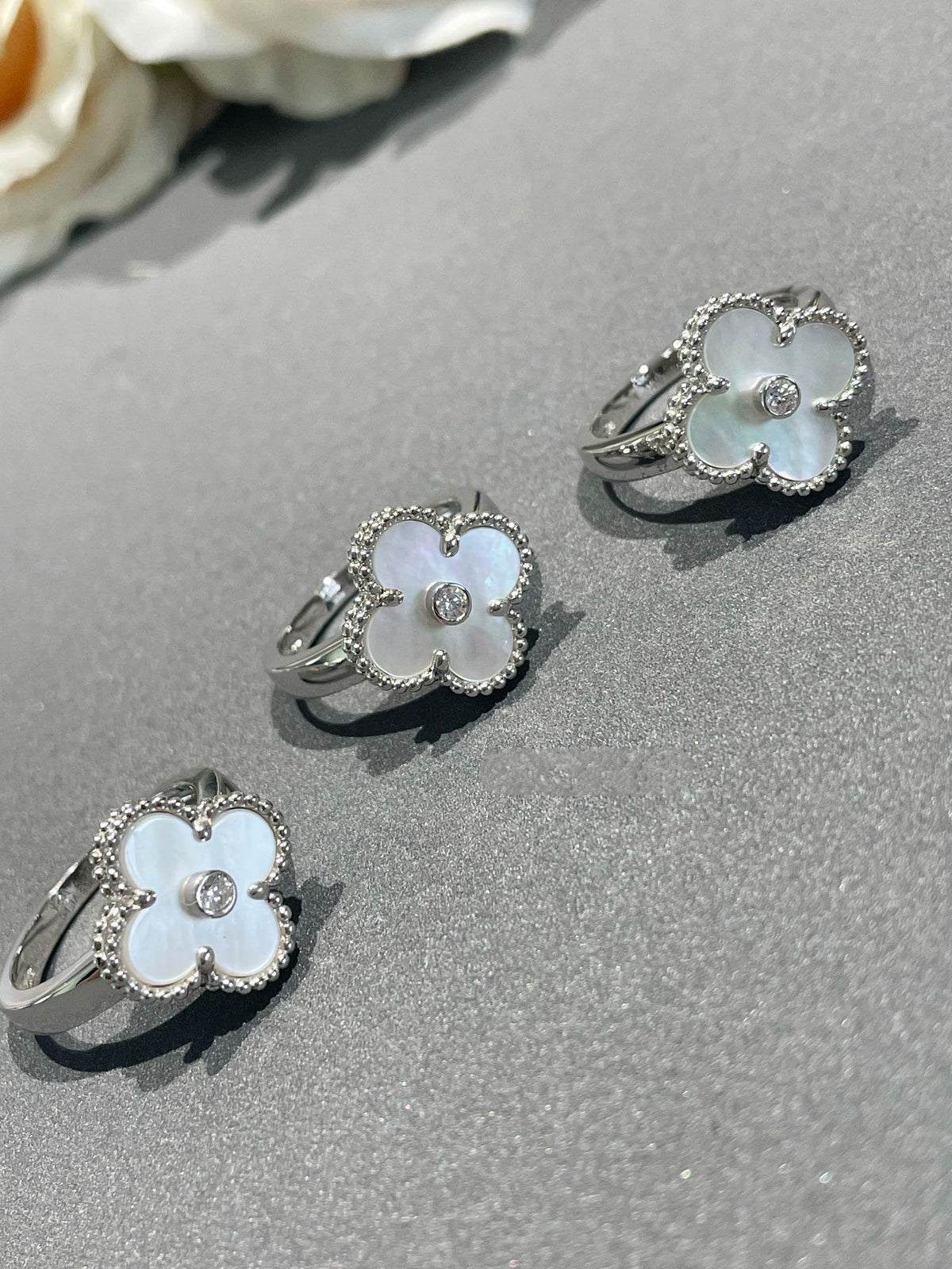 [Solara Schmuck ]KLEEBATT SILBER PERLMUTT DIAMANTRING