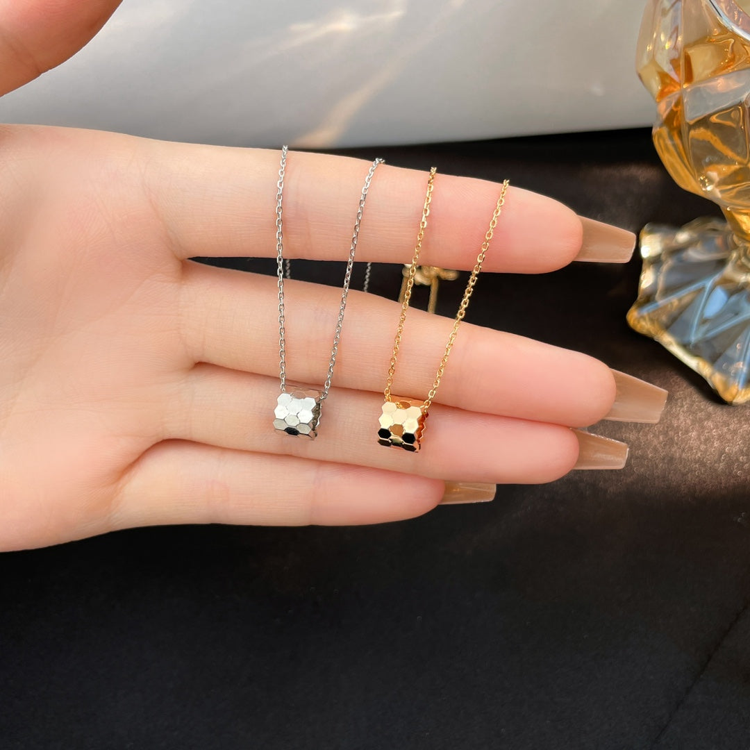 [Solara Jewelry ]BEE MINI NECKLACE