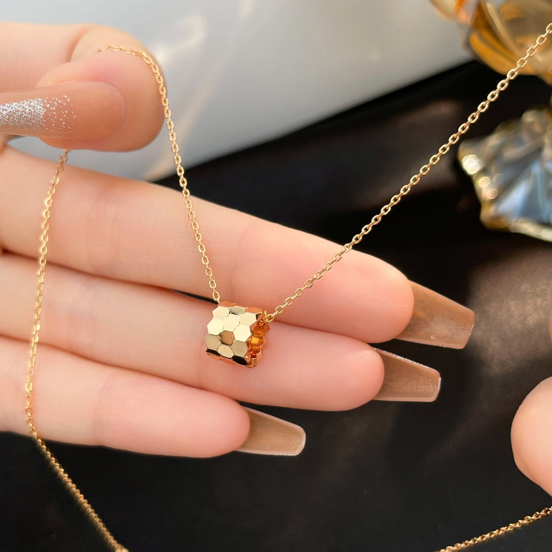 [Solara Jewelry ]BEE MINI NECKLACE