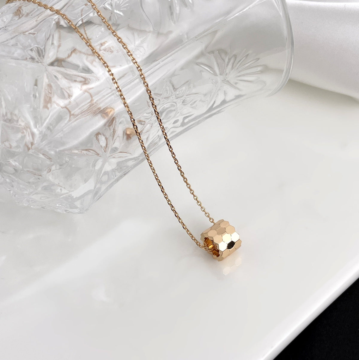 [Solara Jewelry ]BEE MINI NECKLACE