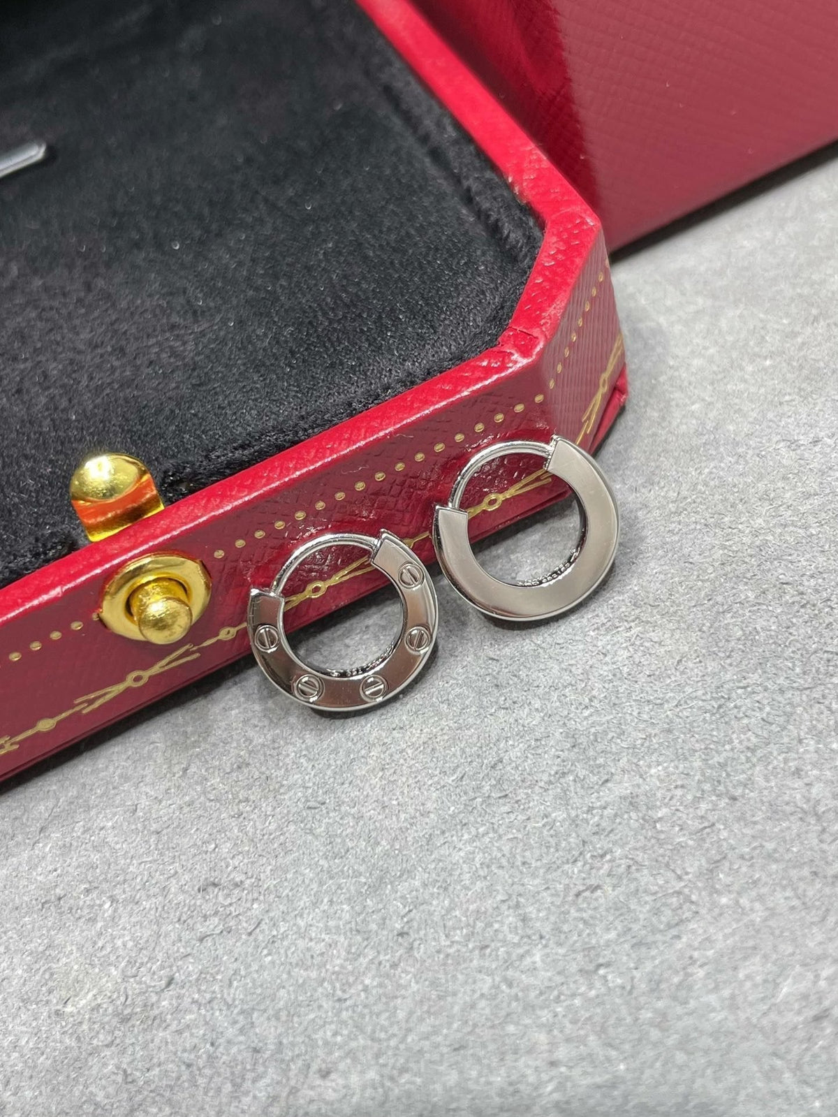 [ソララジュエリー] ラブ ミニ ピアス