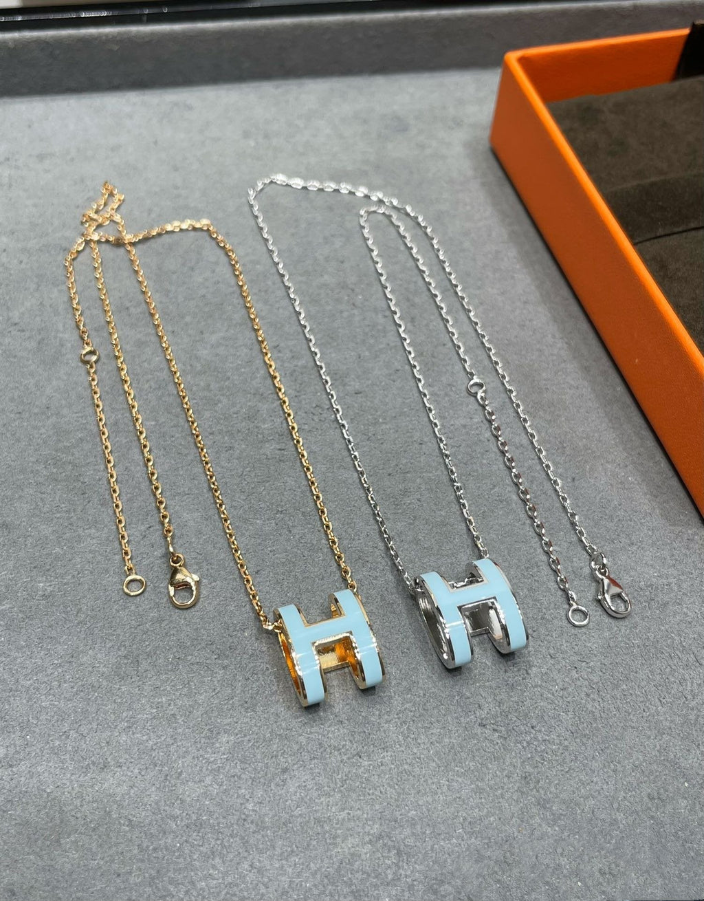 [Solara Jewelry ]POP H SKY BLUE NECKLACE