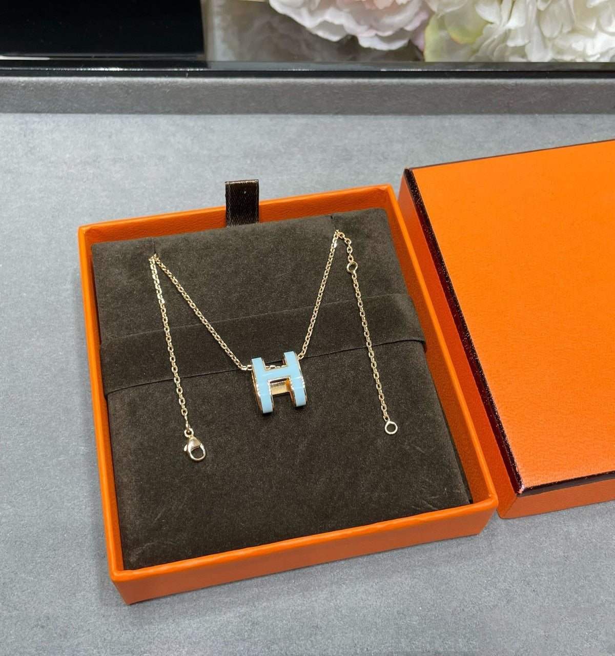 [Solara Jewelry ]POP H SKY BLUE NECKLACE