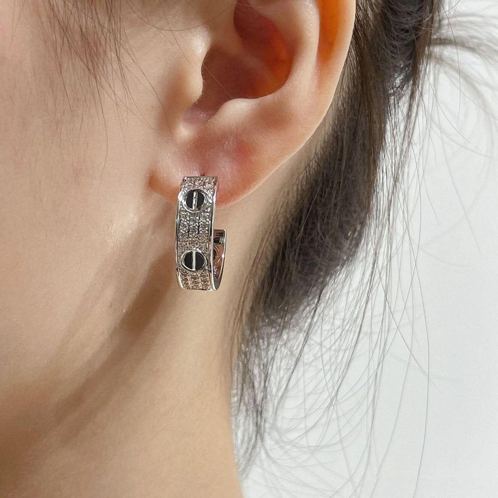 [Solara Jewelry ]LOVE セラミック ダイヤモンドパヴェ シルバーイヤリング