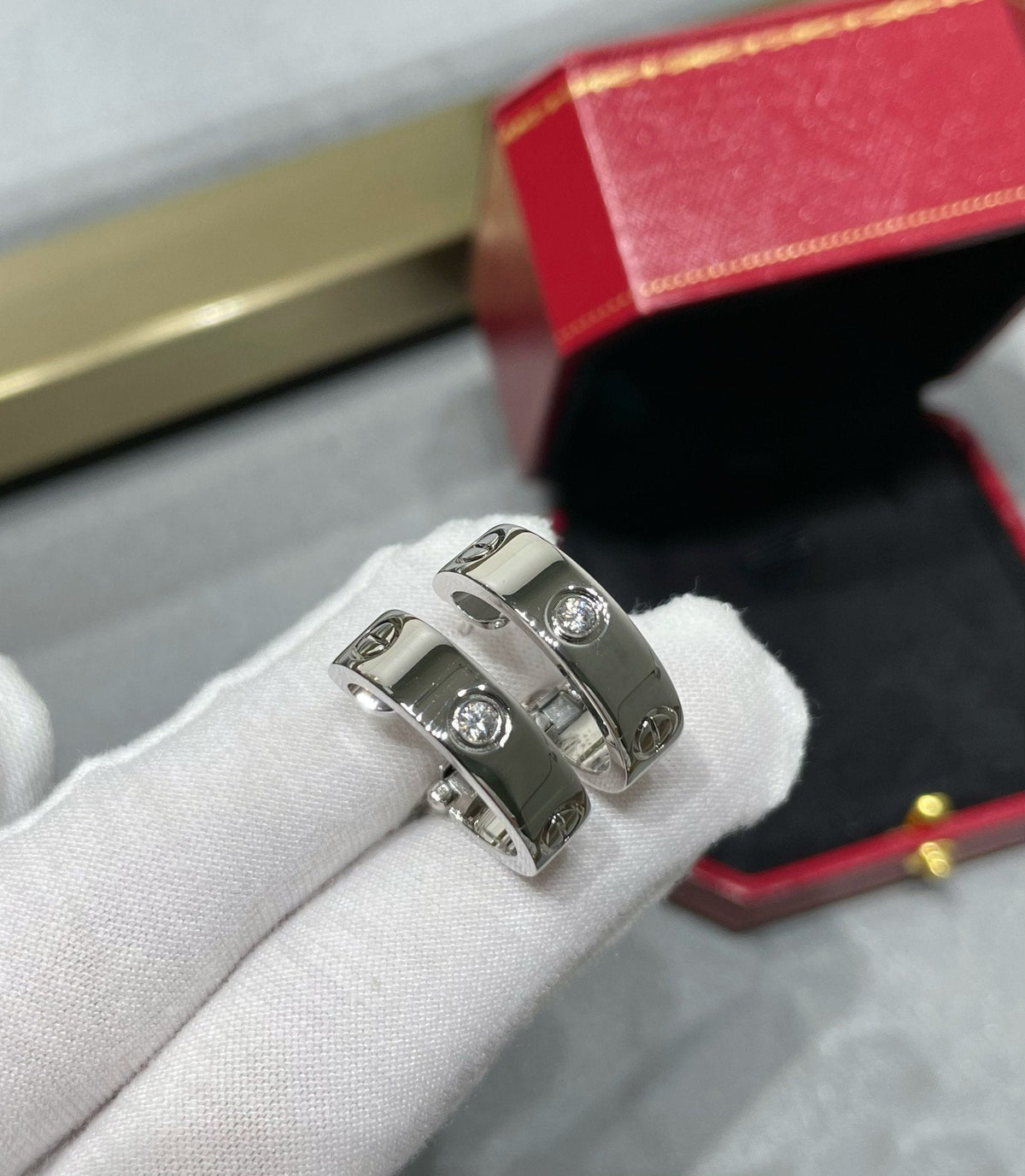 [Solara Jewelry] LOVE 5.5MM 1ダイヤモンドピアス