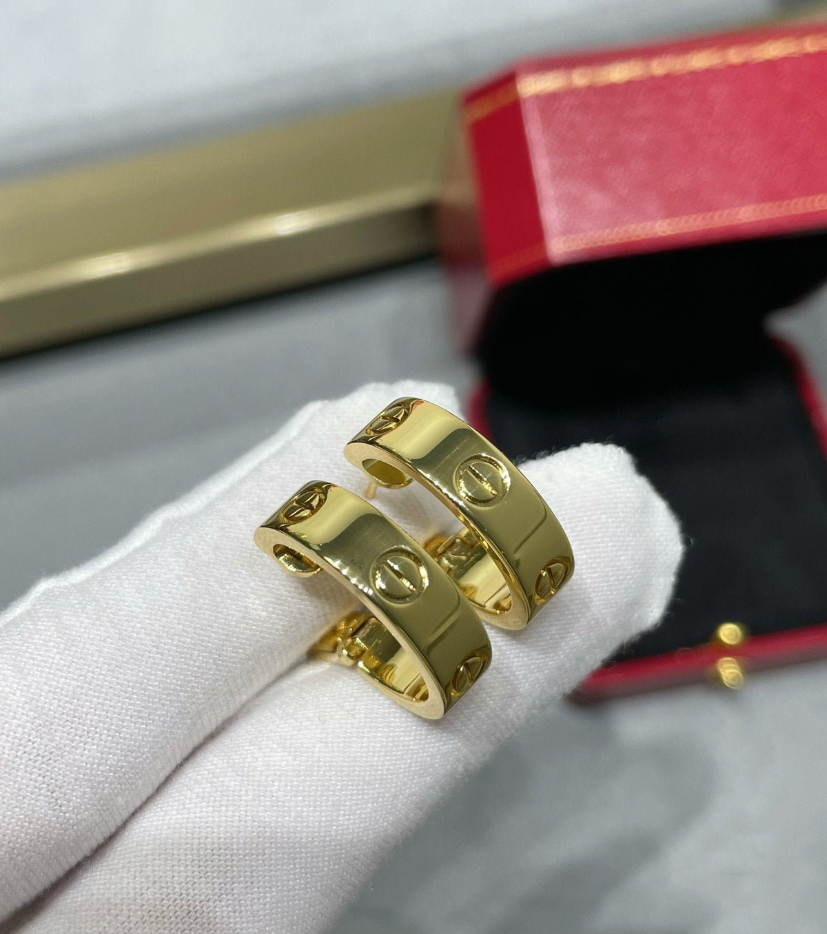 [Solara Jewelry ]LOVE 5.5MM ピアス