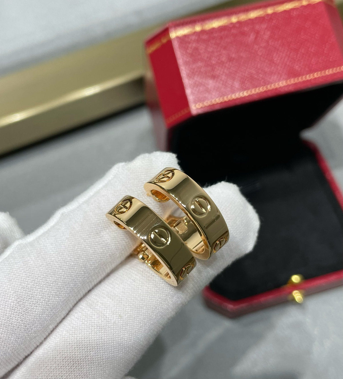 [Solara Jewelry ]LOVE 5.5MM ピアス