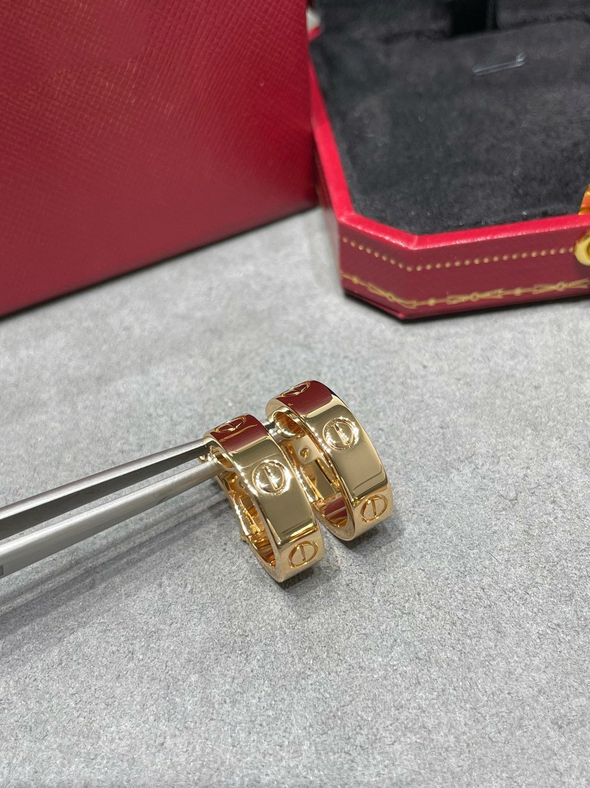 [Solara Jewelry ]LOVE 5.5MM ピアス