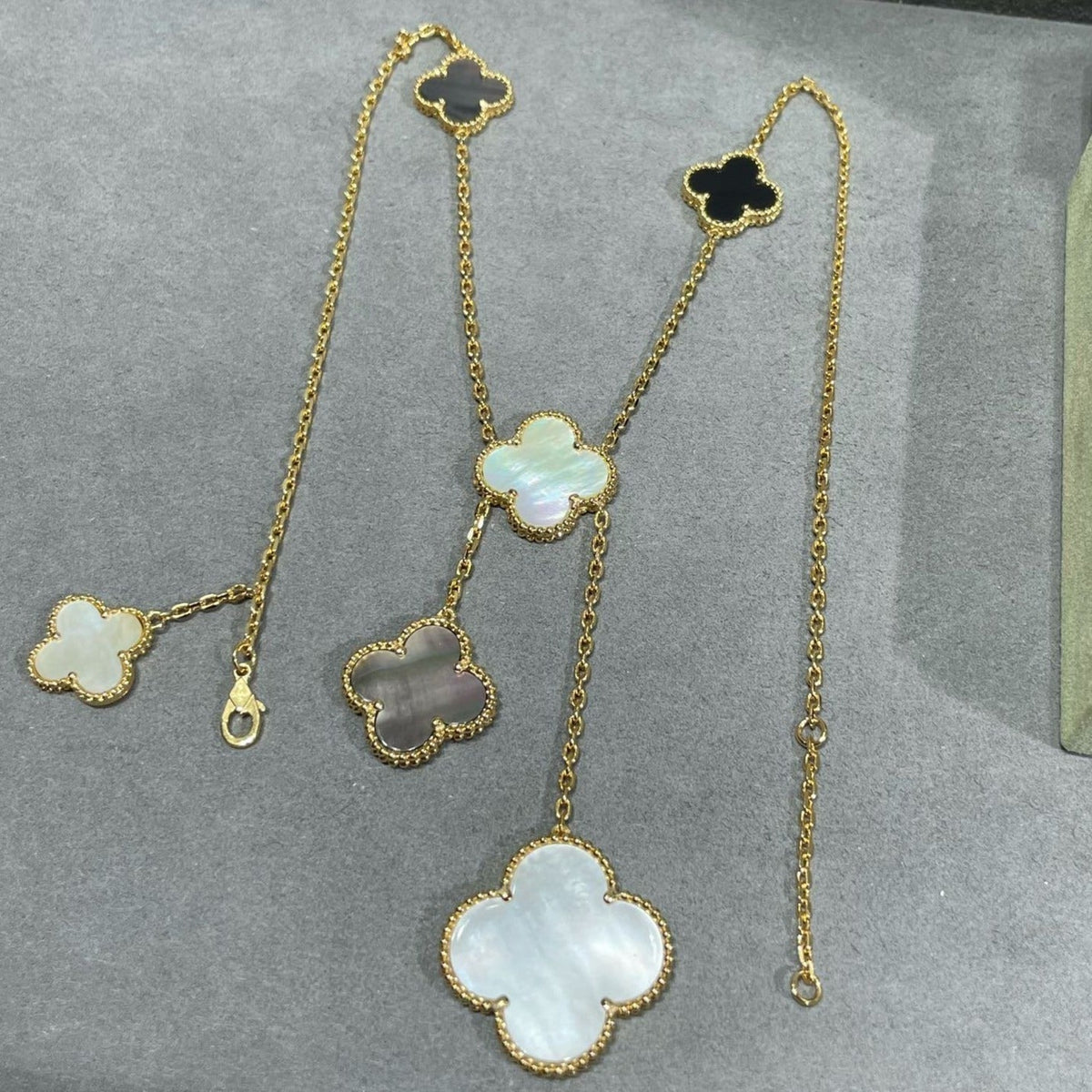 [Solara Jewelry ]クローバー6モチーフ マザーオブパール オニキス ゴールド ネックレス