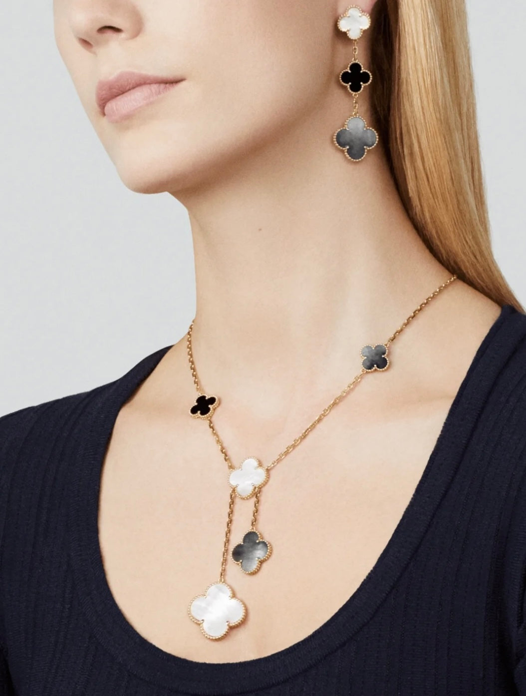 [Solara Jewelry ]CLOVER 3 MOTIF MOP ONYX DARK MOP PINK GOLD EARRINGS