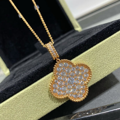 [Solara Jewelry] KLEEBRAUM 25MM GROSSER ANHÄNGER MIT DIAMANTEN BESETZTE LANGE HALSKETTE