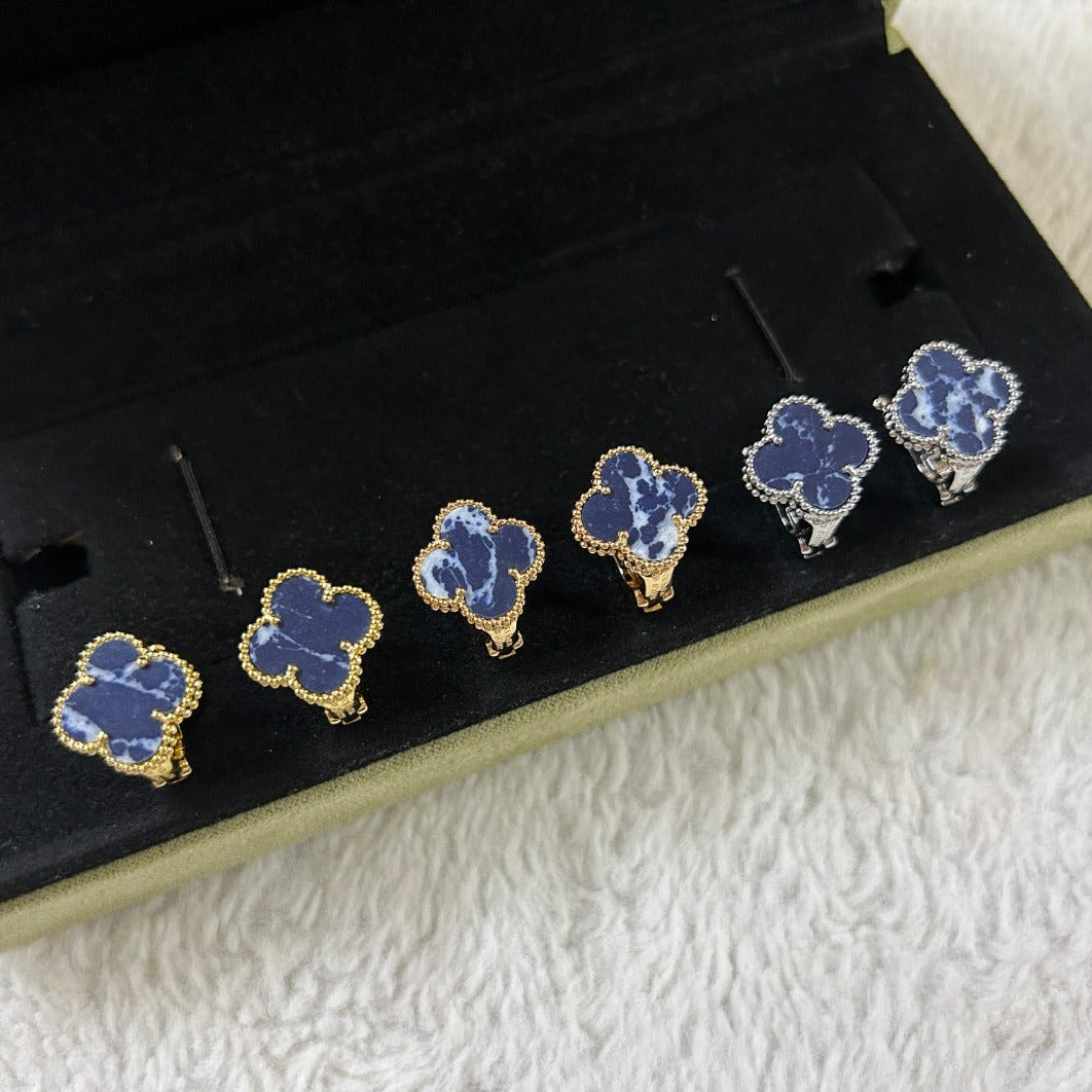 [Solara Jewelry ]クローバー ピータサイト ミディアムスタッドピアス