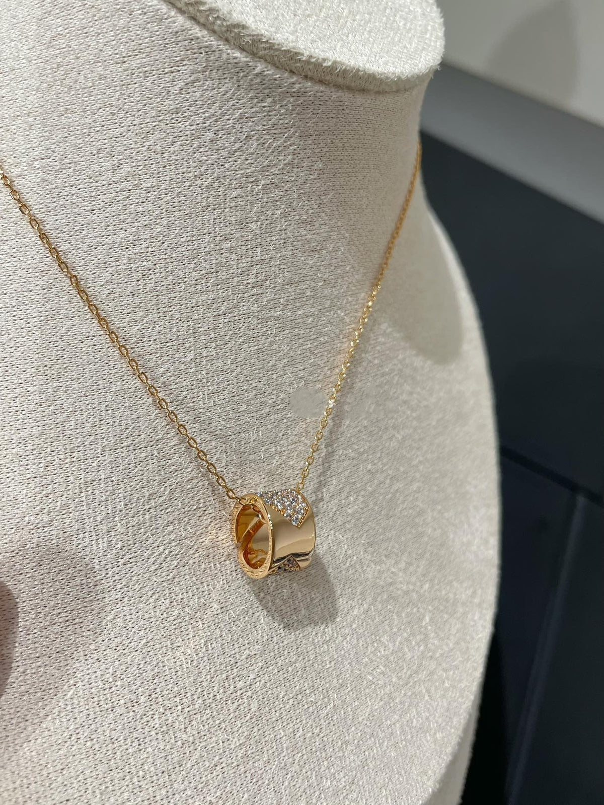 [Solara Jewelry ]LIENS EVIDENCE DIAMOND PAVED NECKLACE