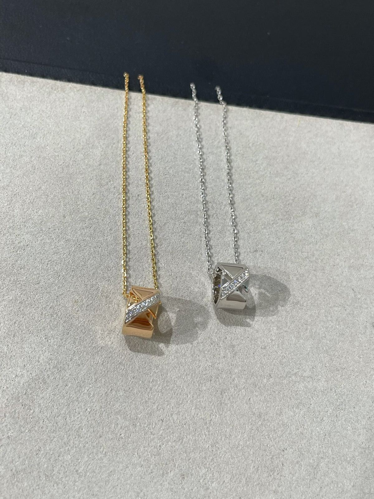 [Solara Jewelry ]LIENS EVIDENCE DIAMOND NECKLACE