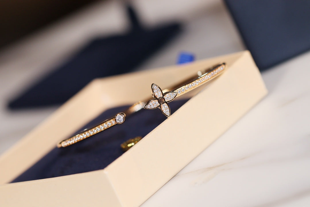 [Solara Jewelry ]IDYLLE GOLD オープンブレスレット ダイヤモンドパヴェ