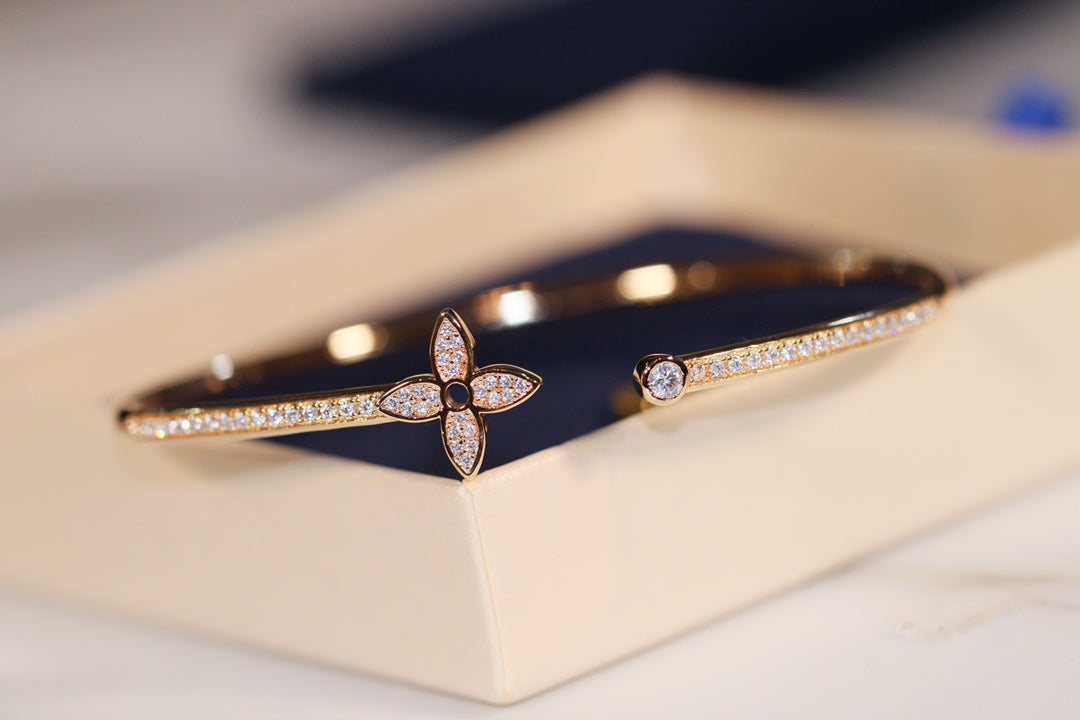 [Solara Jewelry ]IDYLLE GOLD オープンブレスレット ダイヤモンドパヴェ