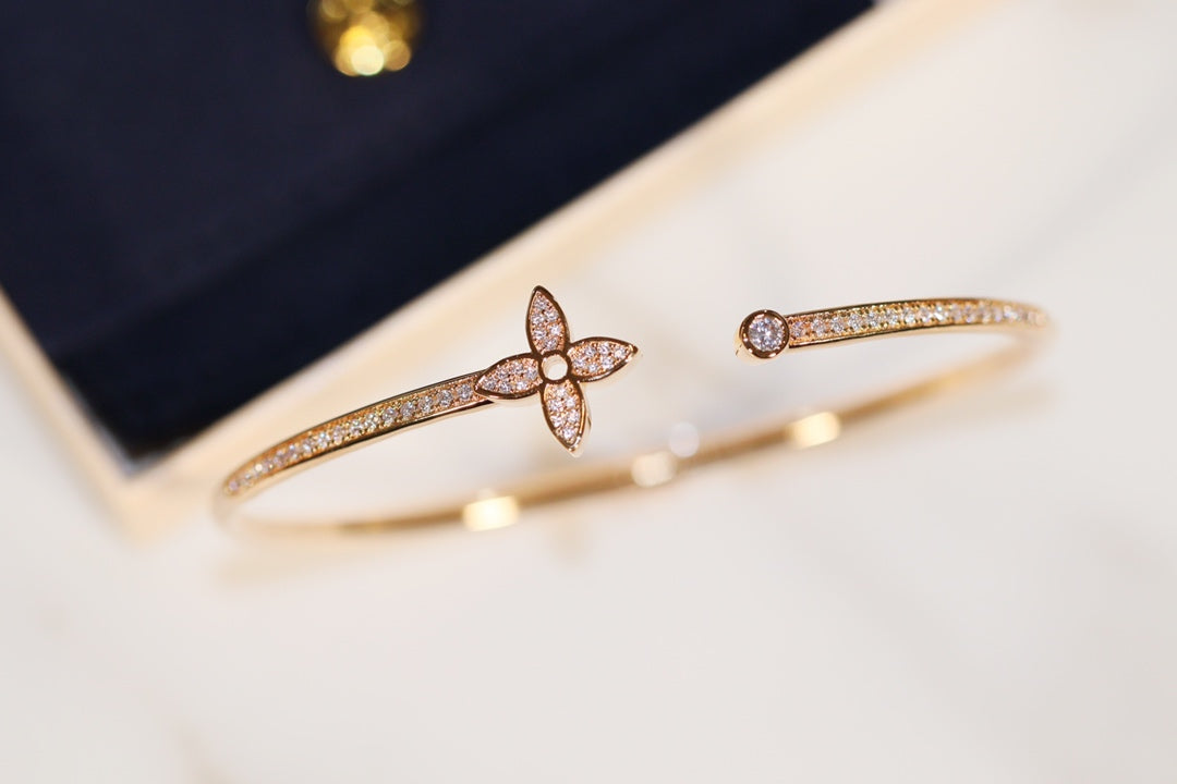 [Solara Jewelry ]IDYLLE GOLD オープンブレスレット ダイヤモンドパヴェ