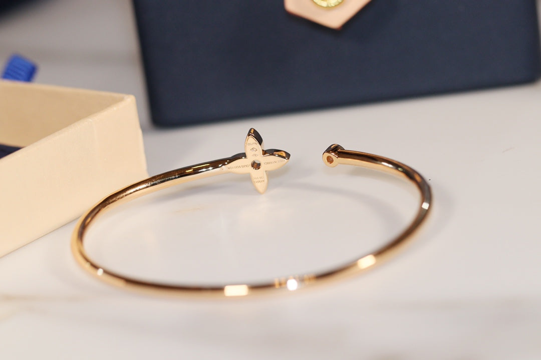 [Solara Jewelry ]IDYLLE GOLD オープンブレスレット ダイヤモンドパヴェ
