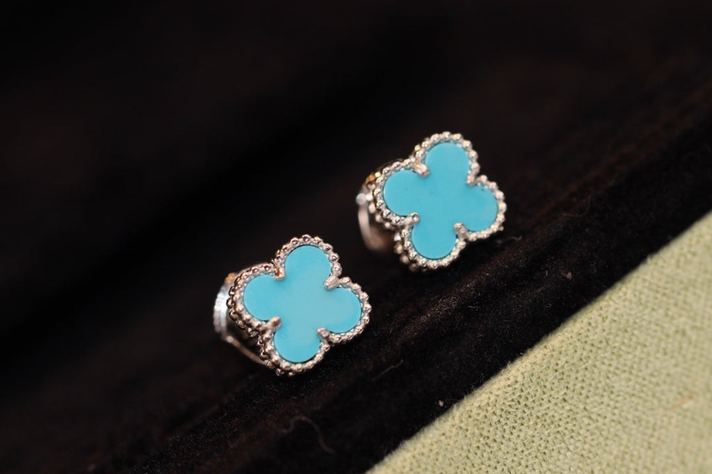 [Solara Jewelry ]CLOVER MINI TURQUOISE SILVER STUD EARRINGS