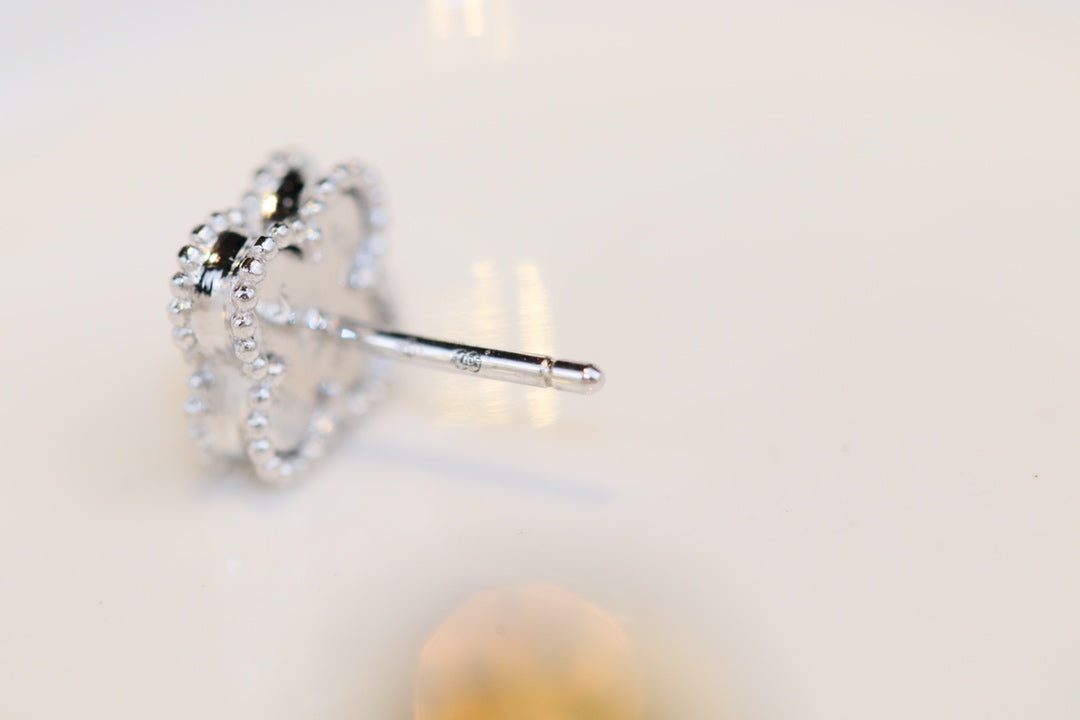 [Solara Jewelry ]CLOVER MINI TURQUOISE SILVER STUD EARRINGS