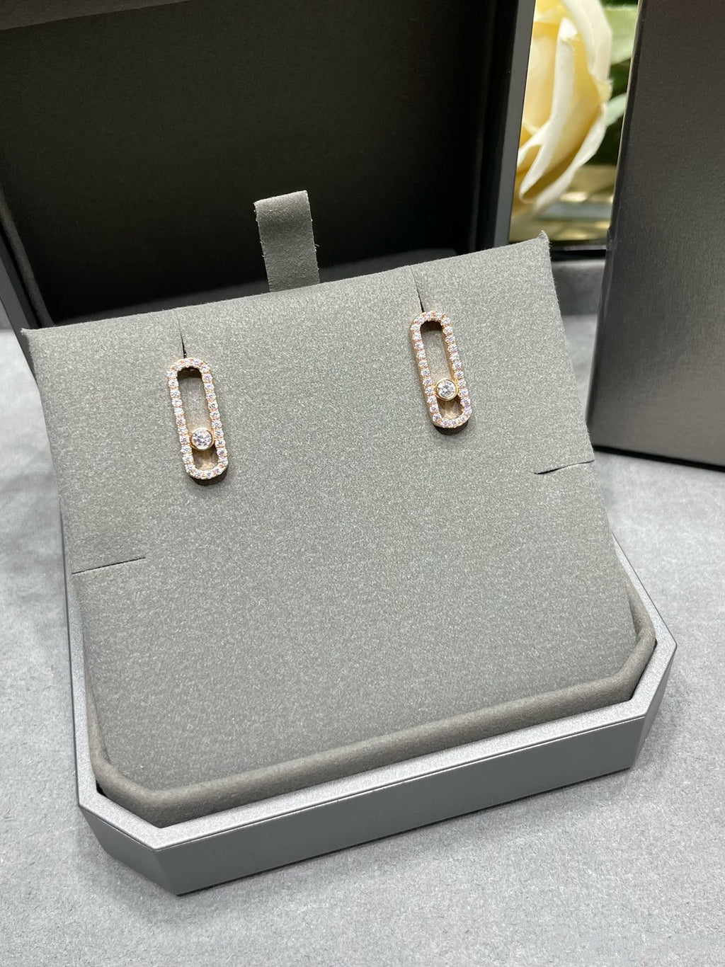 [Solara Schmuck]MOVE UNO OHRSTECKER MIT DIAMANTEN