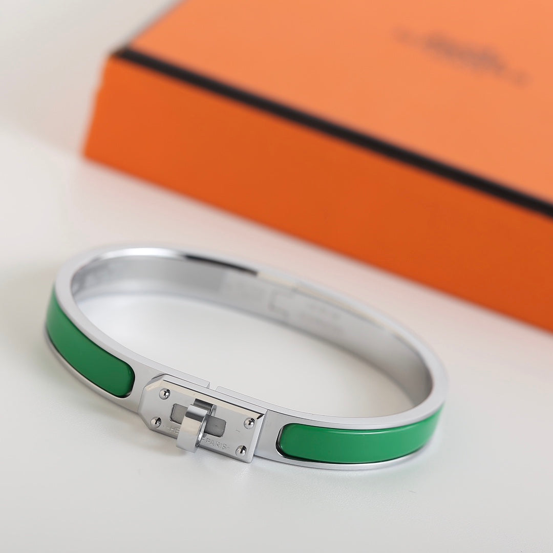 [Solara Jewelry ]HM KELLY GREEN BRACELET