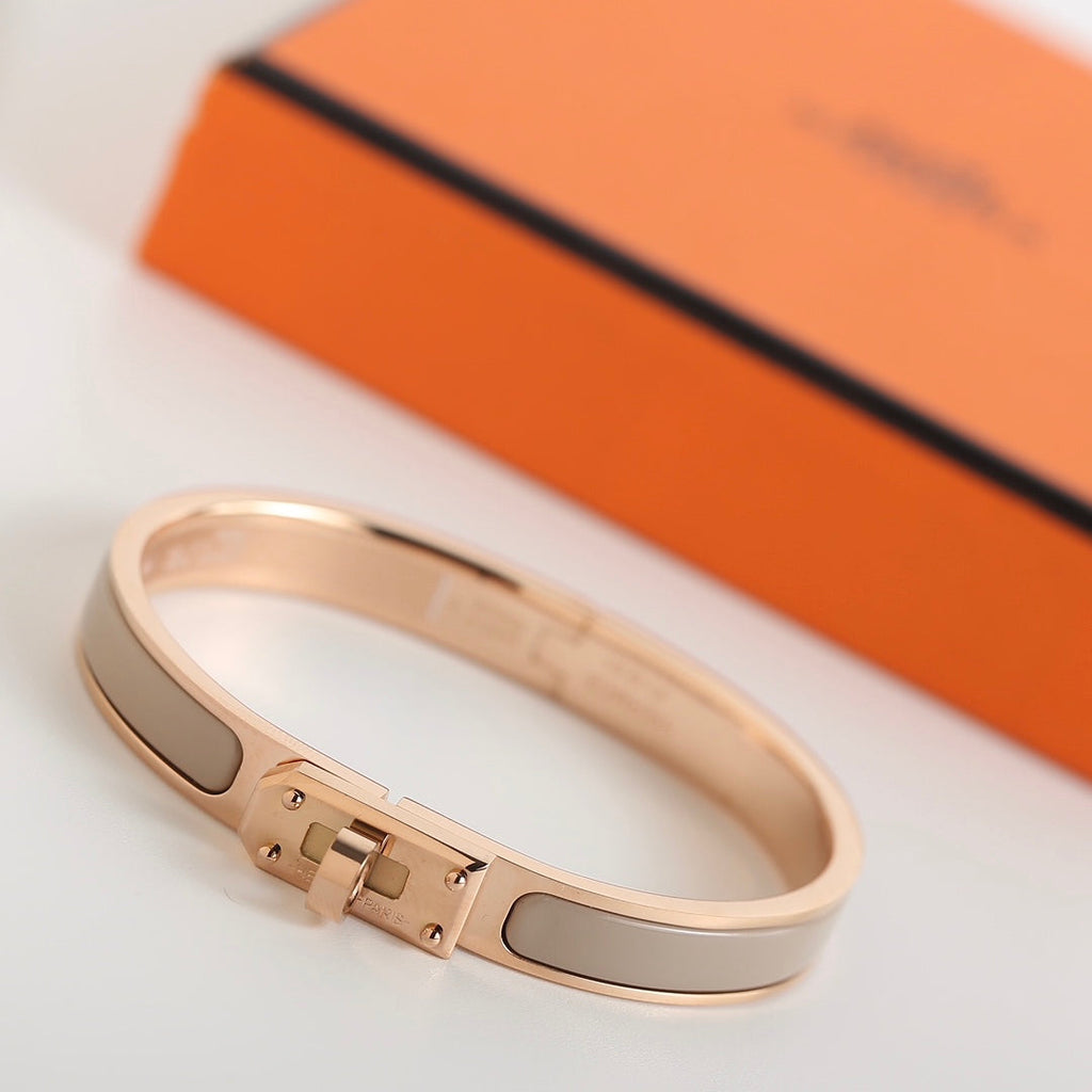 [Solara Jewelry ]HM KELLY GREY ARMBAND