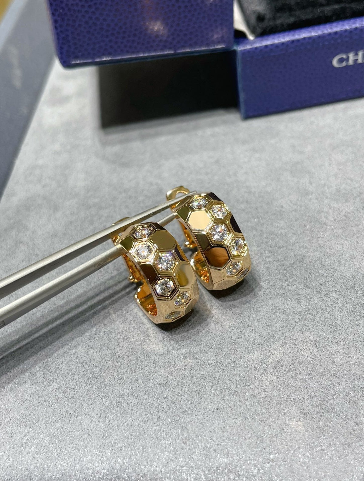 [Solara Jewelry ]BEE LOVE ダイヤモンドフープピアス