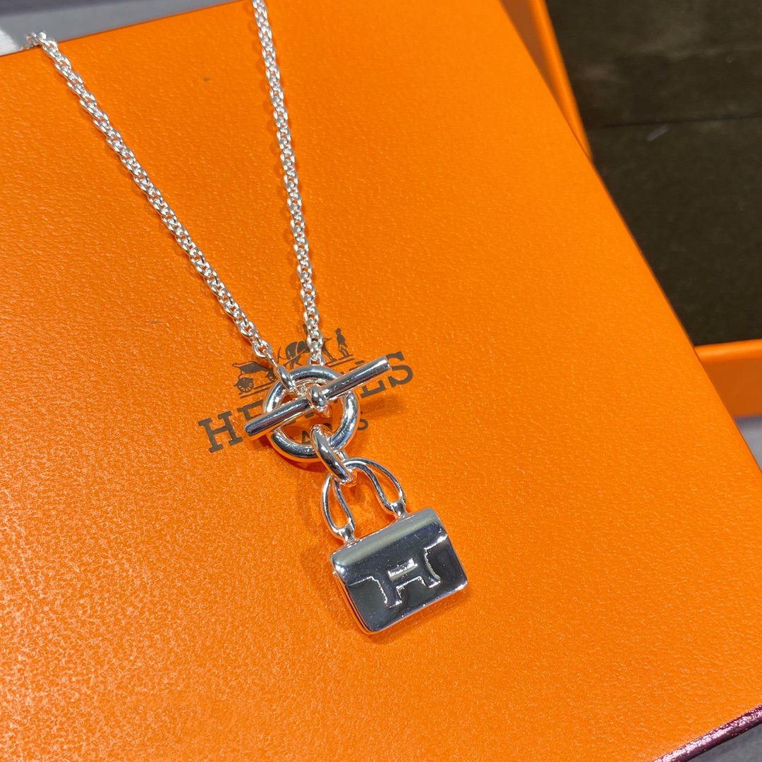 [Solara Jewelry ]CONSTANCE PEDANT SILVER NECKLACE