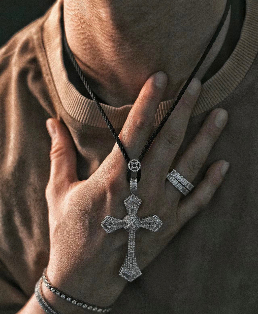 [Solara jewelry]Pave Cross Pendant Necklace image 5