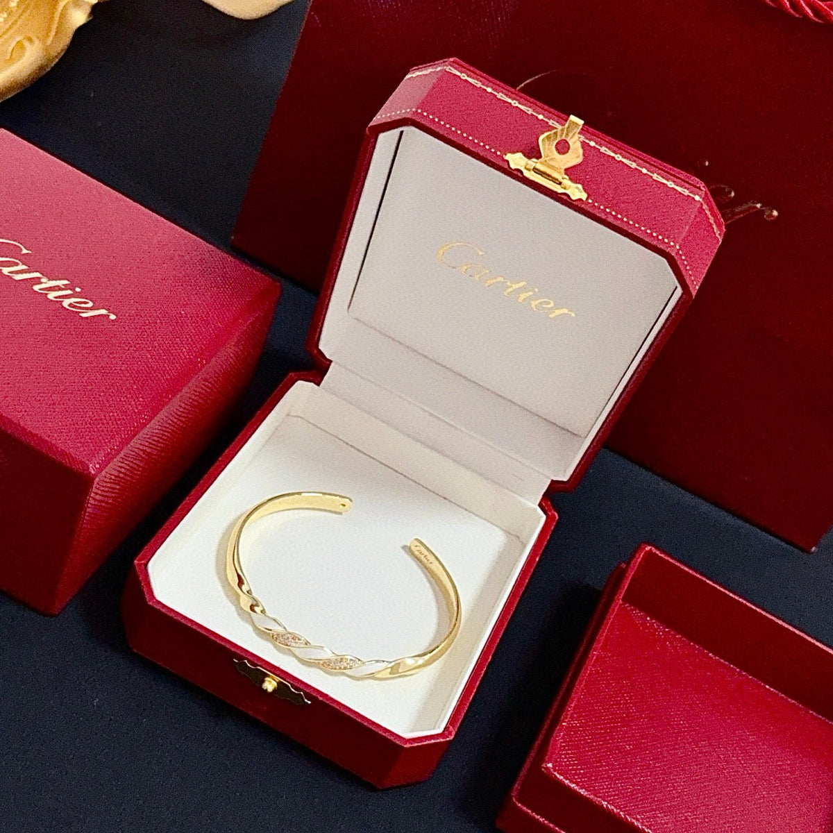 [Spira Jewelry]TWISTED PAVE OPEN BANGLE
