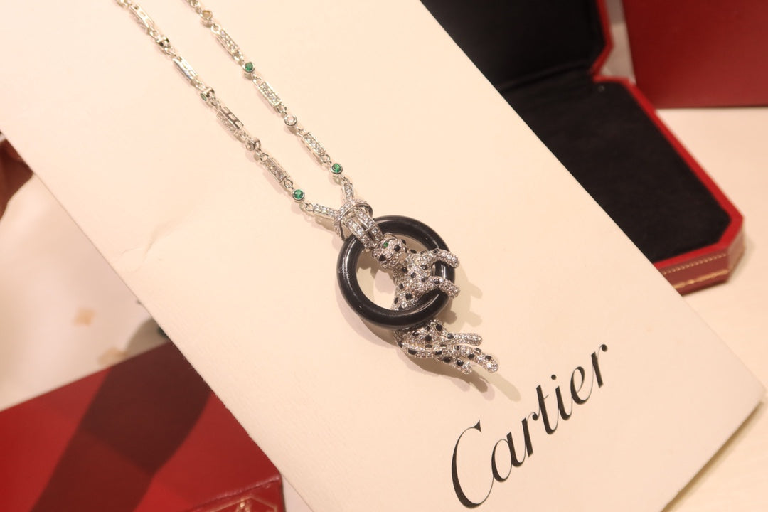 [Solara jewelry]Pave Panther Circle Pendant Necklace image 2