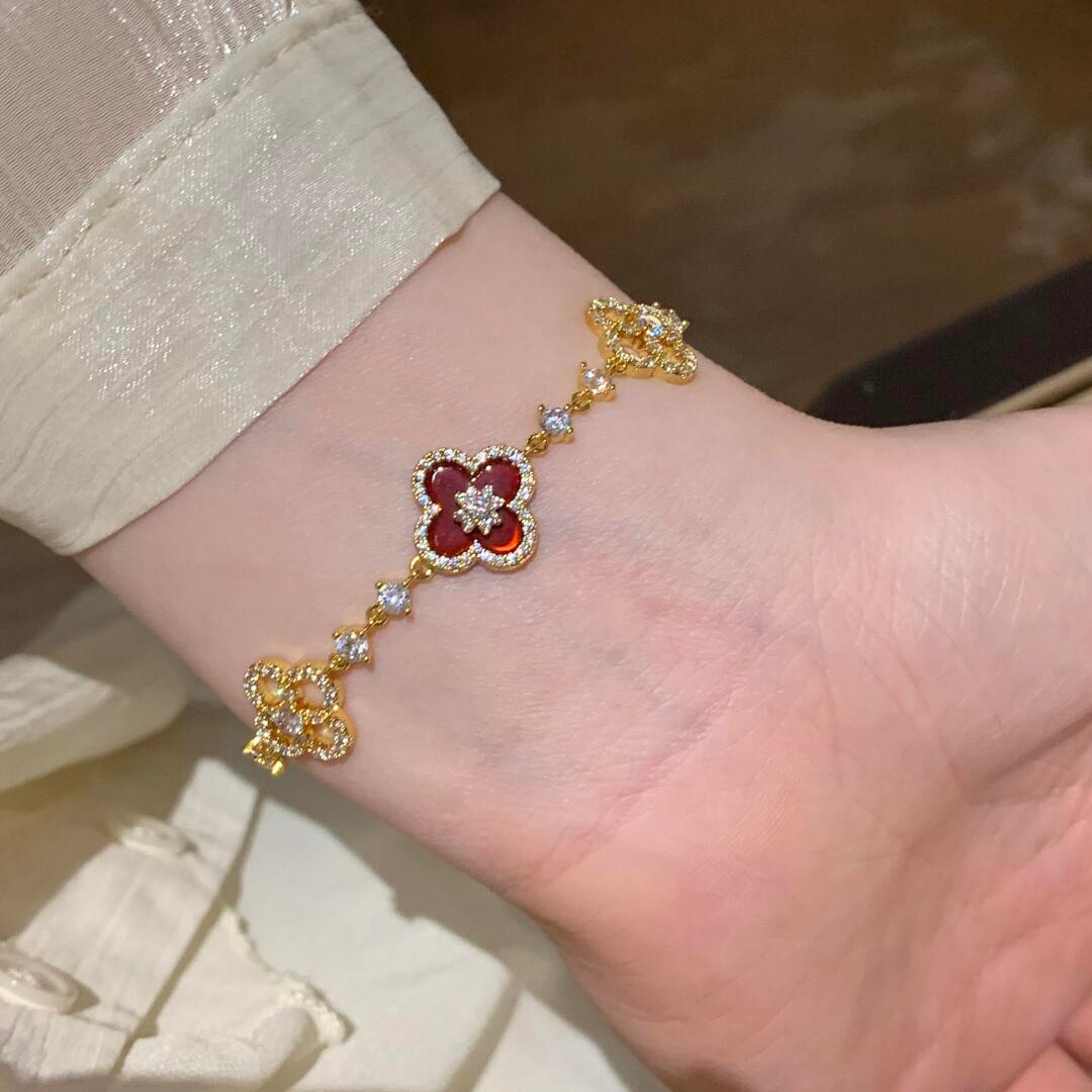 [Solara Jewelry ]CLOVER 5 MOTIF PINK BLUE RED WHITE BRACELET