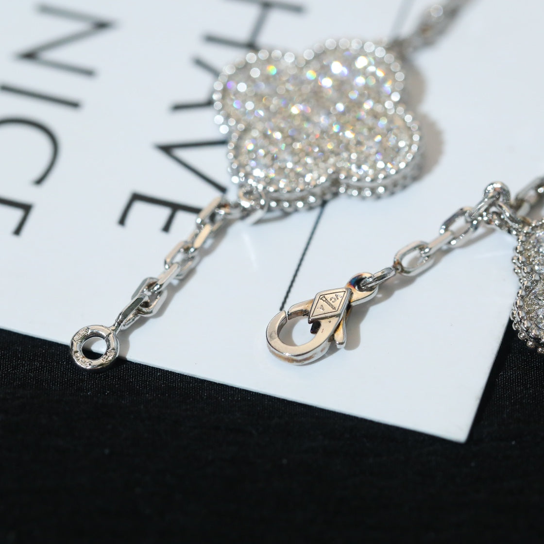 [Solara Jewelry ]KLEEBRACHTARMBAND 5 MOTIV SILBER DIAMANT PAVÉ