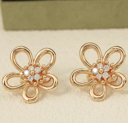 [Solara Jewelry ]フラワーレースの新作ひまわりスタッドピアス