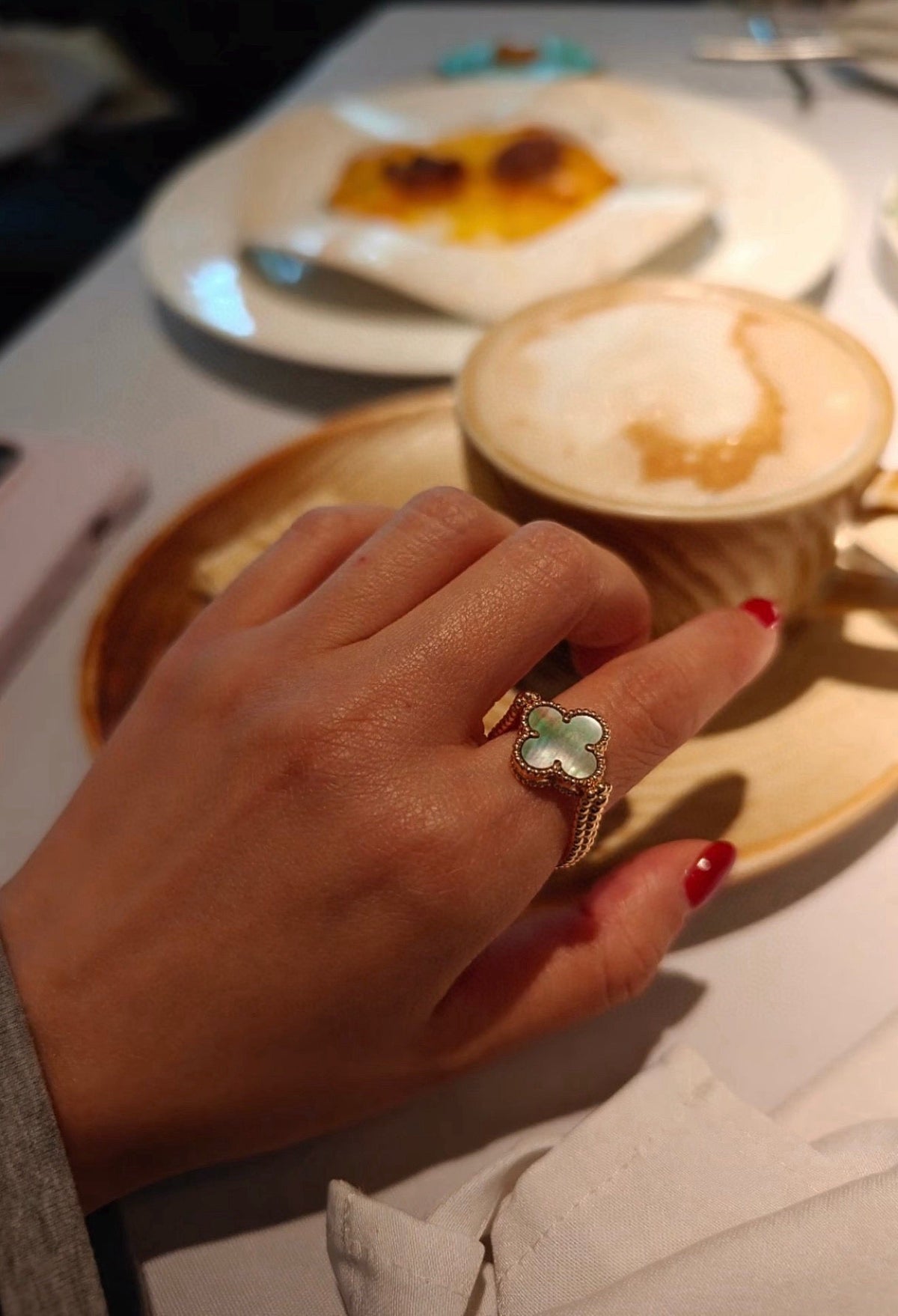 [Solara Jewelry ]CLOVER RIVERSIBLE Grey MOP RING