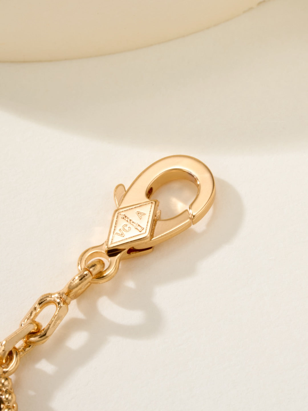[Solara Jewelry ]クローバー ブレスレット 5モチーフ 白蝶貝 ゴールド