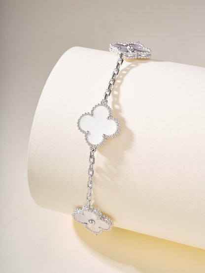 [Solara Jewelry ]Kleeblatt-Armband aus perlmuttfarbenen, lasergeschnittenen Silber mit 5 Mustern