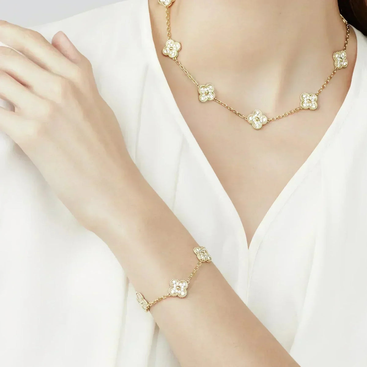 [Solara Jewelry ]CLOVER 5 MOTIFS  FULL DIAMOND BRACELET