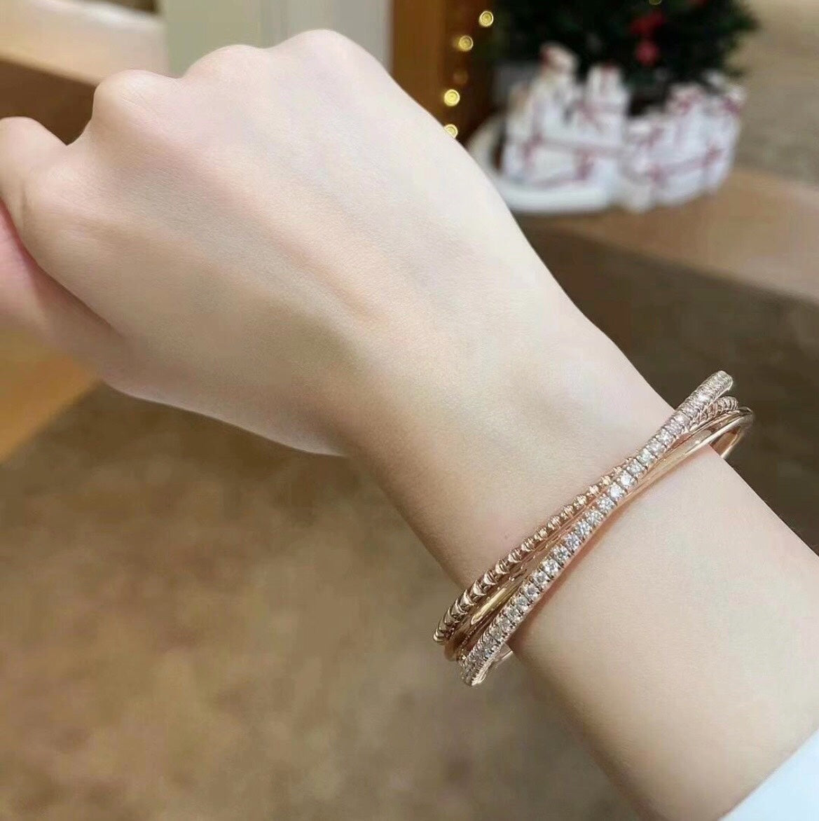 [Solara Jewelry] ダイヤモンドアクセント付き CTリベットデザイン スリーローカフ