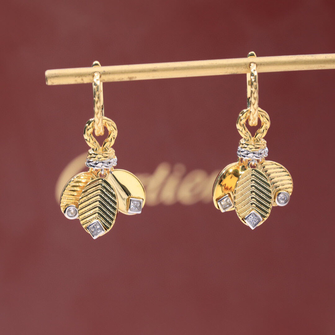 [Solara jewelry] Gold Shell Hoop Earrings