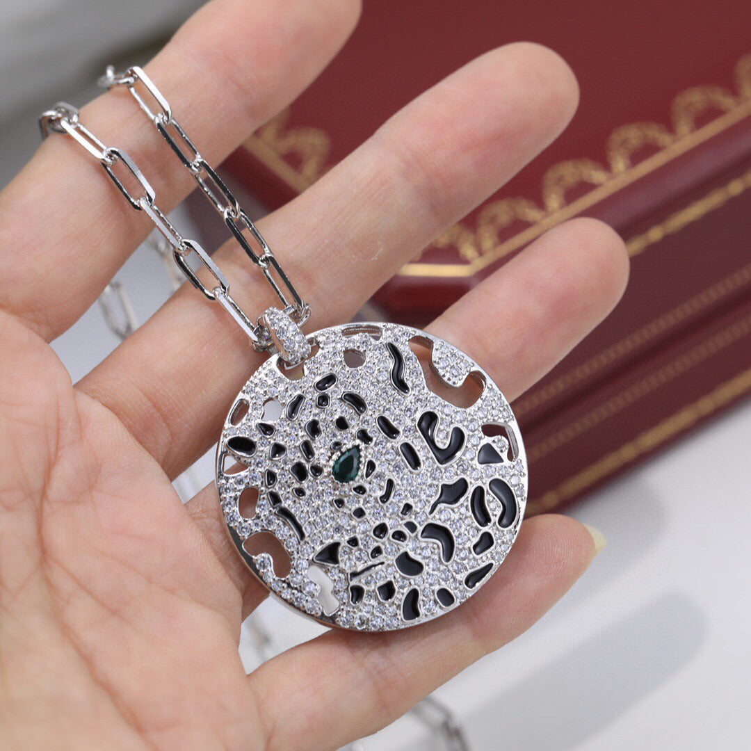 [Solara jewelry]Openwork Round Pendant Necklace image 6