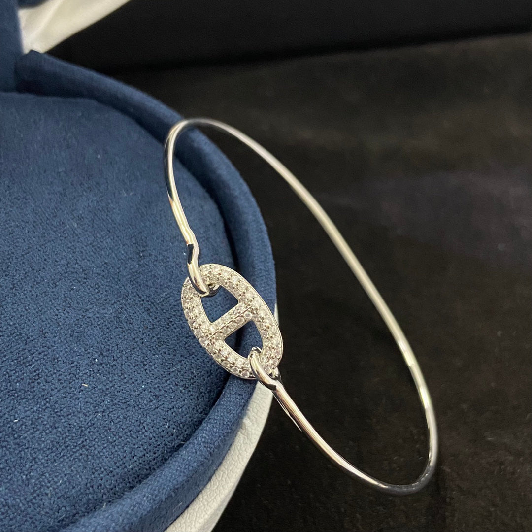 [Solara Jewelry ]H New Double Interlocking Hoop Pave Diamond Bracelet