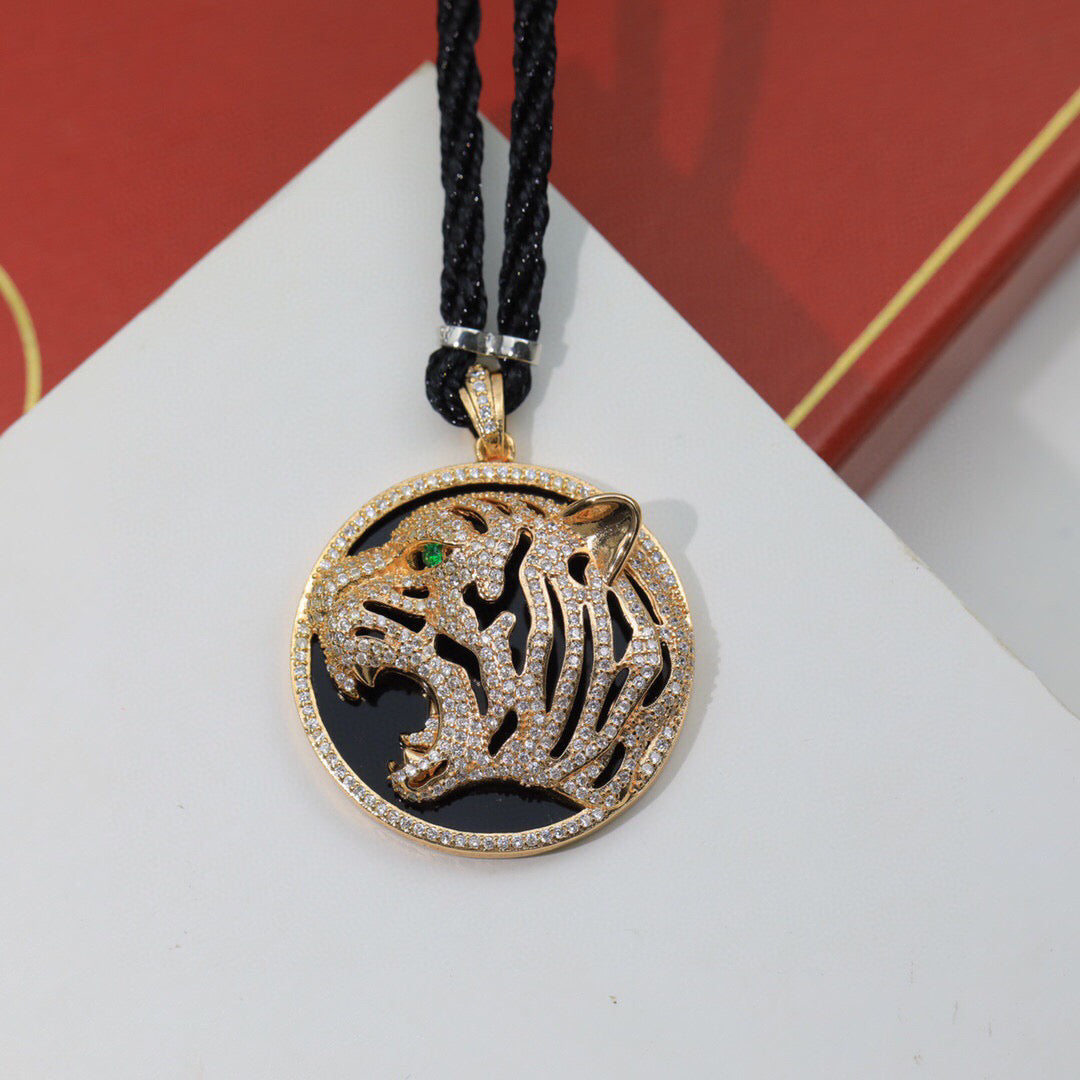 [Solara jewelry]Openwork Tiger Cord Pendant Necklace image 3