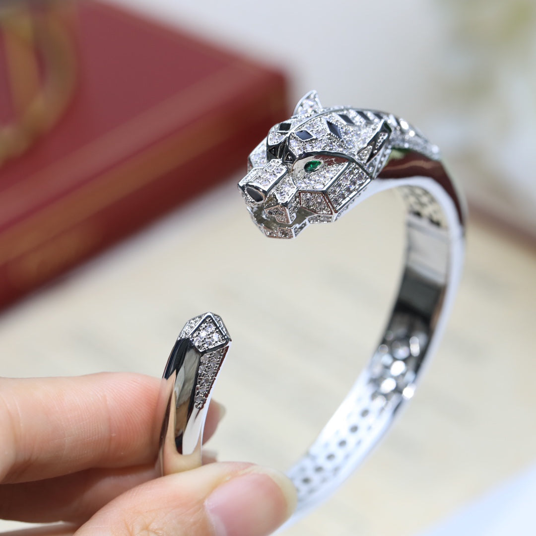 [Spira Jewelry]PAVE PANTHER HEAD OPEN BANGLE