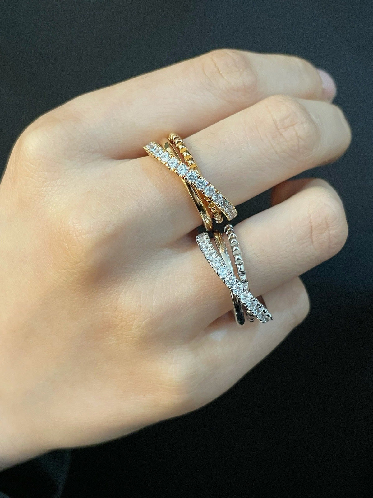 [Solara Jewelry] LOVE Dreifach-Ring mit Nieten und Akzentkristallen