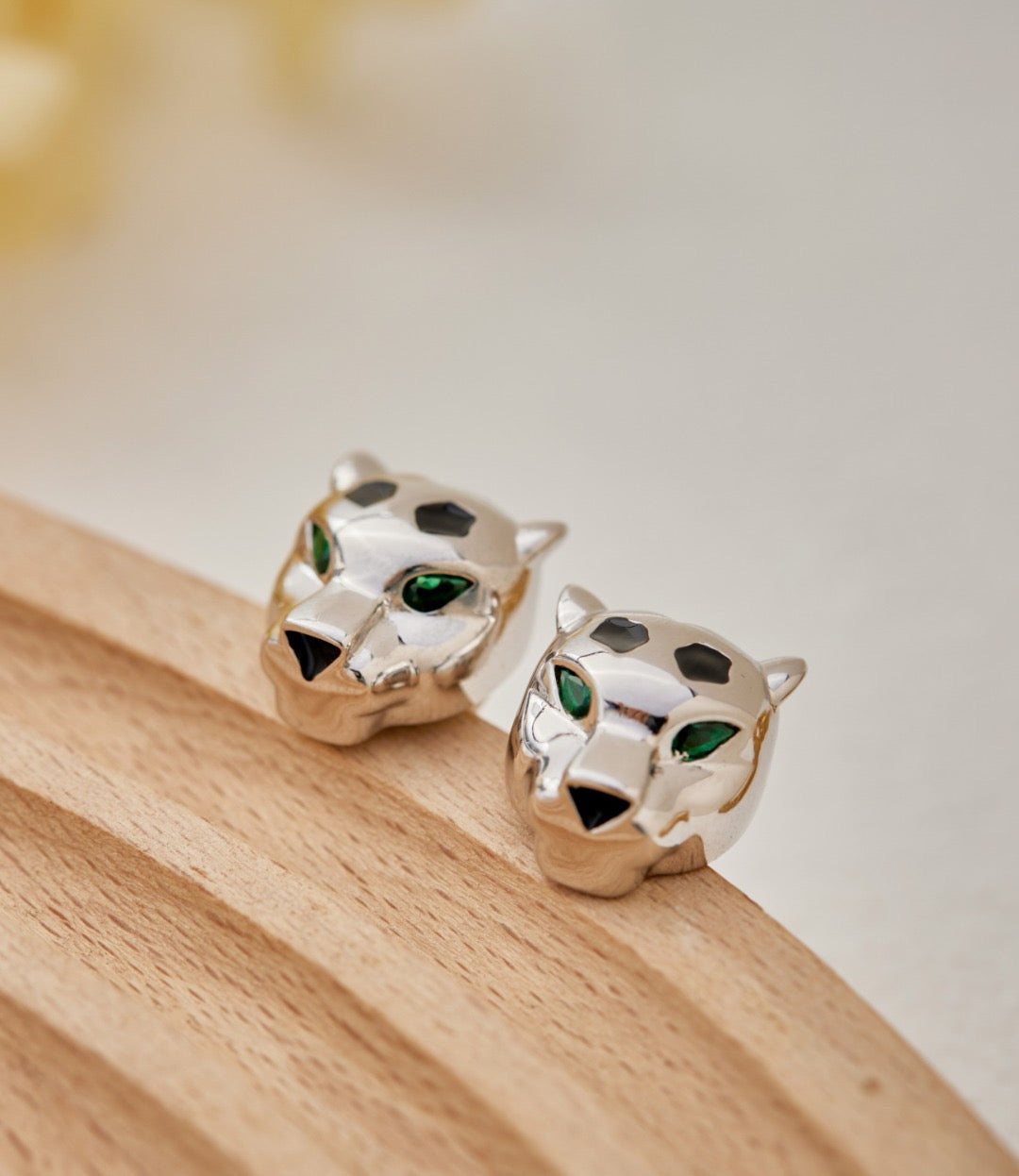 [Solara jewelry] Mini Gold Stud Earrings