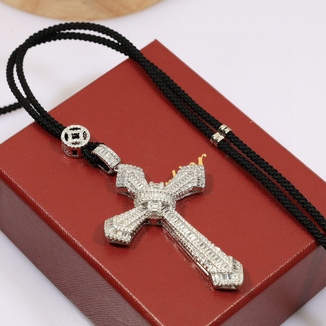 [Solara jewelry]Pave Cross Pendant Necklace image 3