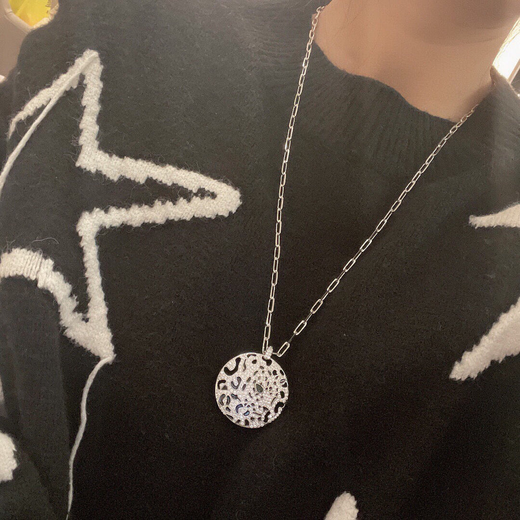 [Solara jewelry]Openwork Round Pendant Necklace image 8