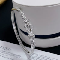 [Solara Jewelry ]FORCE Crystal-Encrusted Horsebit Cuff Bracelet